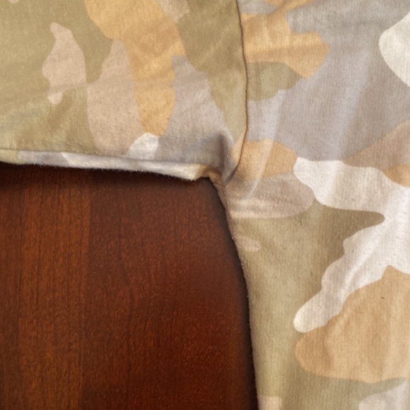 Aerie camo hooded pullover - Picture 4 of 7